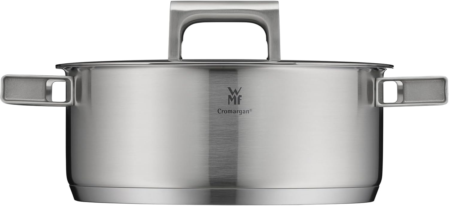 WMF Ultimate Cool Kochtopf klein 24 cm, Edelstahldeckel, Bratentopf Induktion 4,1l, Cromargan Edelstahl matt, wärmereduzierende Griffe, Induktions Topf mit Innenskalierung, spülmaschinengeeignet