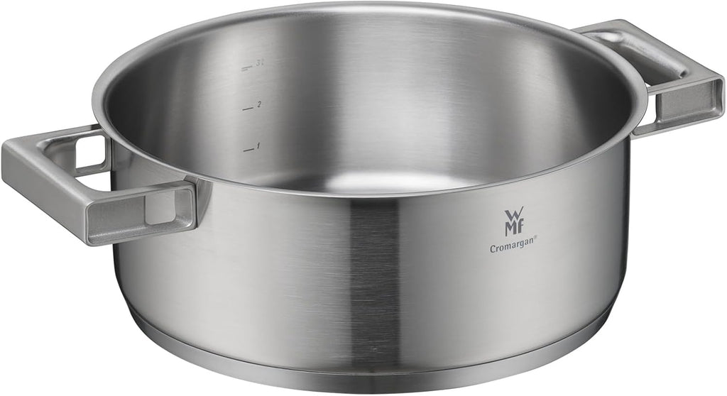 WMF Ultimate Cool Kochtopf klein 24 cm, Edelstahldeckel, Bratentopf Induktion 4,1l, Cromargan Edelstahl matt, wärmereduzierende Griffe, Induktions Topf mit Innenskalierung, spülmaschinengeeignet