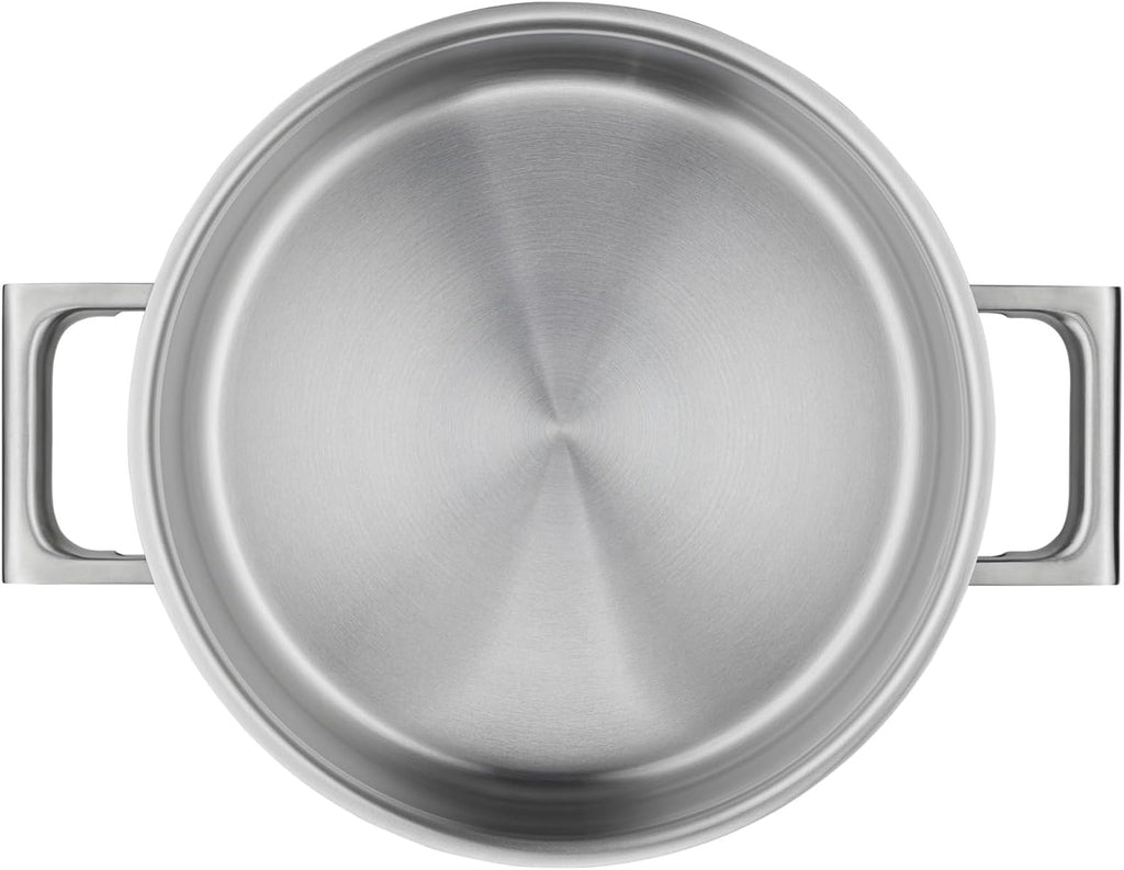 WMF Ultimate Cool Kochtopf klein 24 cm, Edelstahldeckel, Bratentopf Induktion 4,1l, Cromargan Edelstahl matt, wärmereduzierende Griffe, Induktions Topf mit Innenskalierung, spülmaschinengeeignet